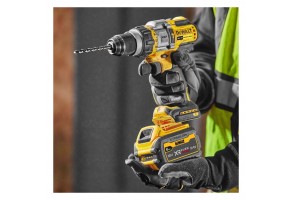 Бормашина винтоверт ударна с 1 батерия и зарядно, 18 V, 6 Ah, 112 Nm, DeWALT DCD999T1