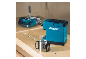 Кафемашина акумулаторна 18 V, 0.24 л, Makita DCM501Z
