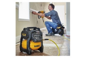 Компресор акумулаторен безмаслен 9.3 bar, 10 л, 54 V, DeWALT DCC1054