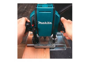 Оберфреза за дървесина Makita RP0900X, 900 W