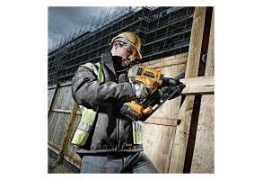 Такер за пирони тип SN 21 и SN 34 акумулаторен безчетков 18 V, DeWALT DCN692N