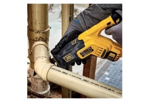 Трион саблен акумулаторен 18 V, 28.6 мм, DeWALT DCS367N